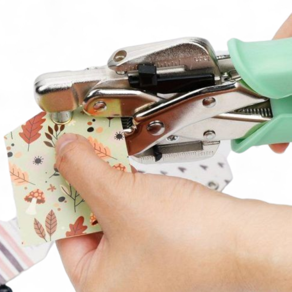 Cropadile Perforadora de Ojales con Estuche + 160 Ojales